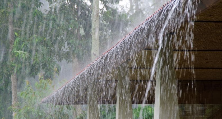 sonhar com chuva forte significado espiritual