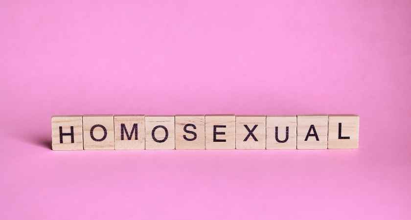 Sonhar com homossexualismo e seu significado espiritual segundo a interpretação bíblica dos sonhos.